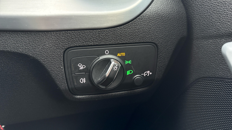 Audi Q2 30 TDI S Line 5dr Diesel Estate